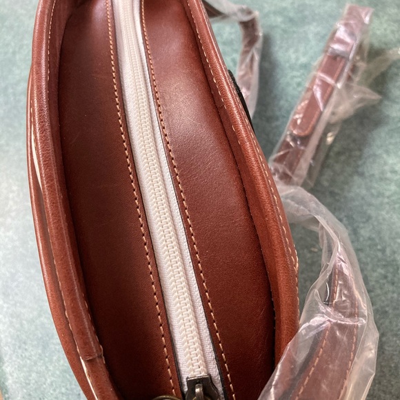 New Delane Canada White & Cognac Leather Bag Long Adjus…NWOT - Picture 8 of 10